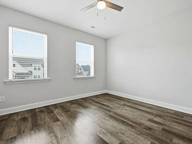 265 Mindees Ln — Photo 35
