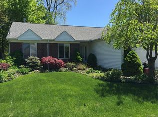 2909 Alexander Ave, Rochester Hills, MI 48309