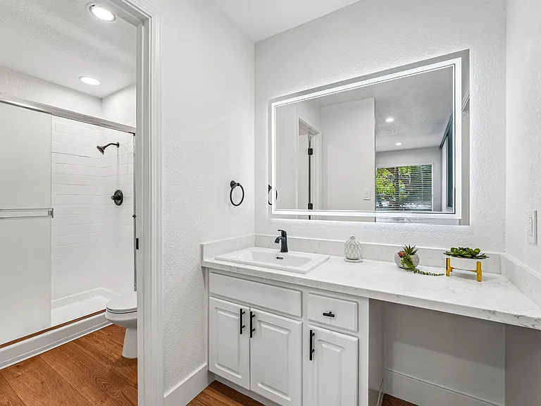 Summerwood Apartments — Photo 31