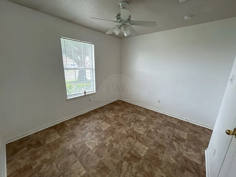 2707 Casey Dr — Photo 16