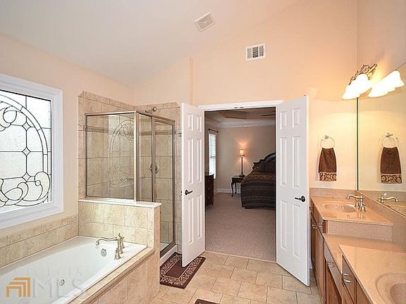 4th image of 7471 Shady Glen Dr