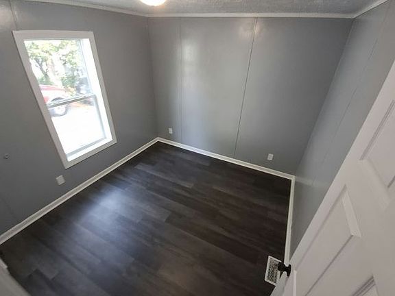4th image of 261 Bunting Ln #261