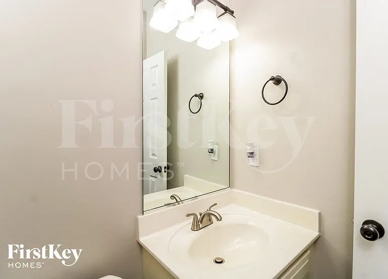 6063 Parkside Cir — Photo 13