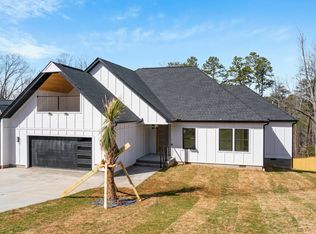 409 Raymond St, Greenville, SC 29611