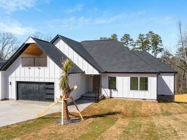 409 Raymond St, Greenville, SC 29611