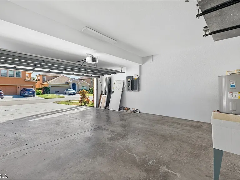 2858 Via Campania St — Photo 32