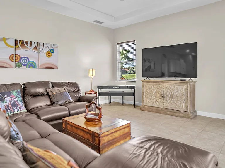 257 Montelluna Dr — Photo 18