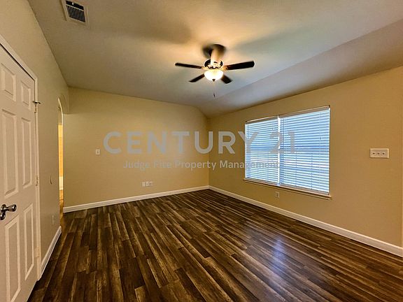 2nd image of 111 Sunburst Ct