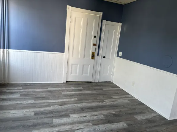 4 Oliver St #2, Fall River, MA 02724