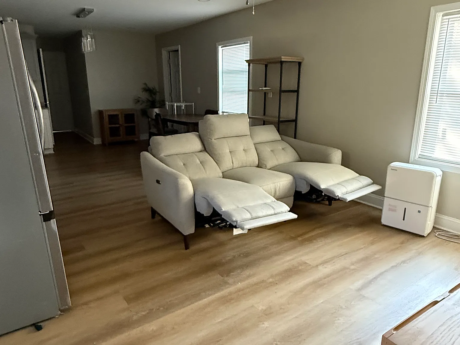 2 bed, 2.5 bath, 896 sqft, $1,000 — Photo 1