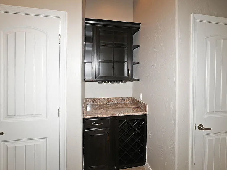 7501 Continental Pkwy — Photo 13