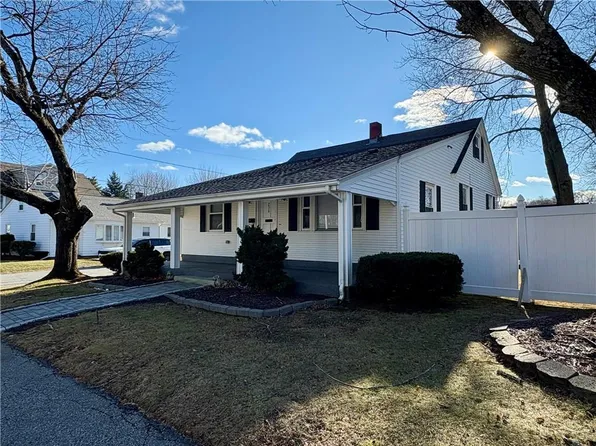 236 Smithfield Rd, North Providence, RI 02904