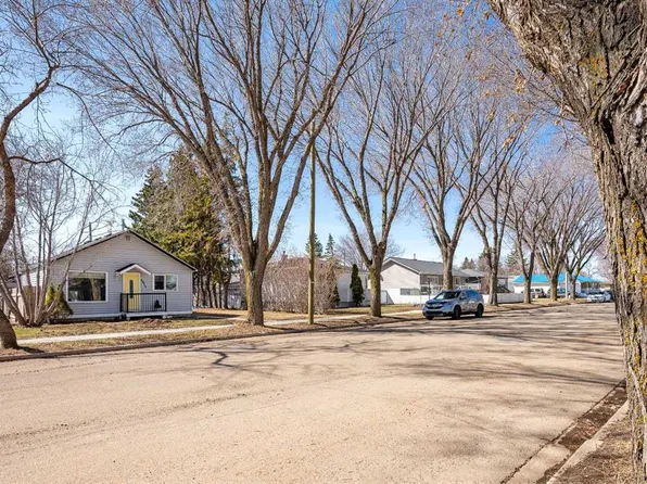 4811 N 40th St, Lloydminster, SK S9V 0C3