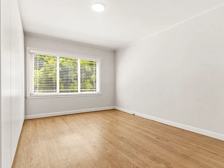 290 Holyoke St — Photo 7