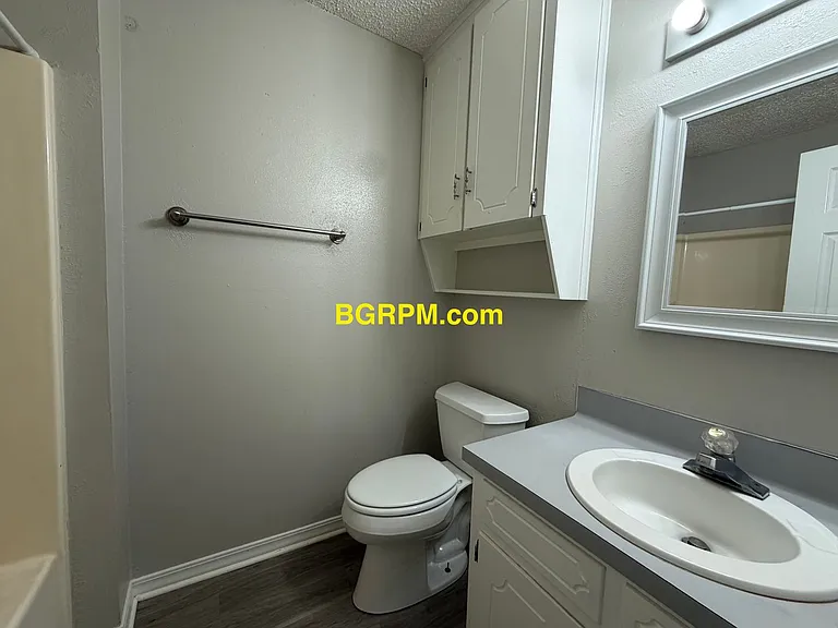 20 Parkview Dr — Photo 5