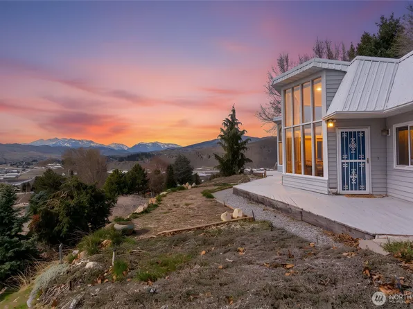 71 Blue Grade Road, East Wenatchee, WA 98802