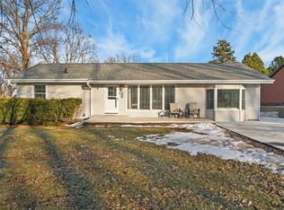 3814 Hillside Dr, Cedar Falls, IA 50613