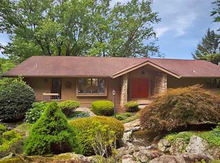 306 W Browning Rd, Hendersonville, NC 28791