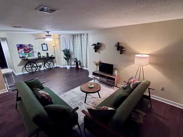 2 Franklin Ave APT C, Hartford, CT 06114