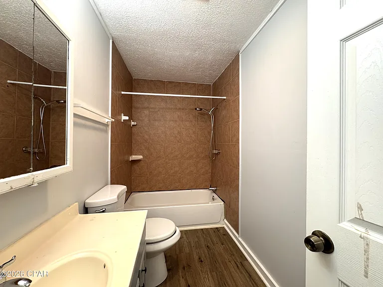 237 Helen Ave #E — Photo 19