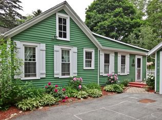 34802 Sunset Dr, Oconomowoc, WI 53066