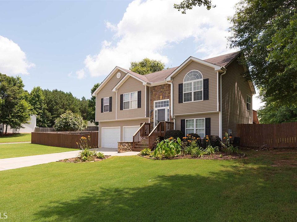 1st image of 216 Clearwater Dr
