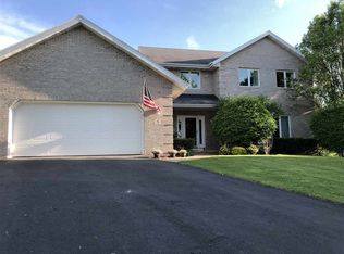 9 Berkley Cir, Madison, WI 53719
