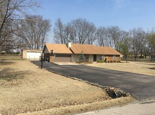 7125 E Heather Dr, Claremore, OK 74019