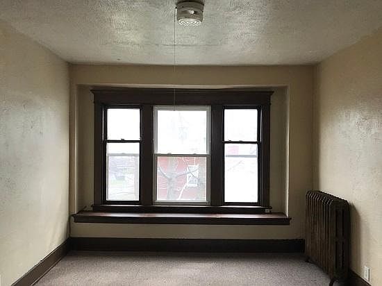 2nd image of 1604 Niagara Ave APT 6