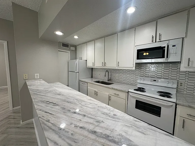 3626 Prescott Ave — Photo 9