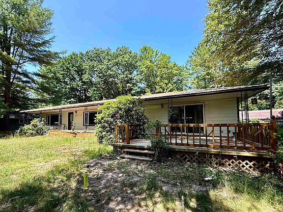 4th image of 2444 Boman Rd