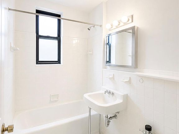 5th image of 13950 35 Avenue #3