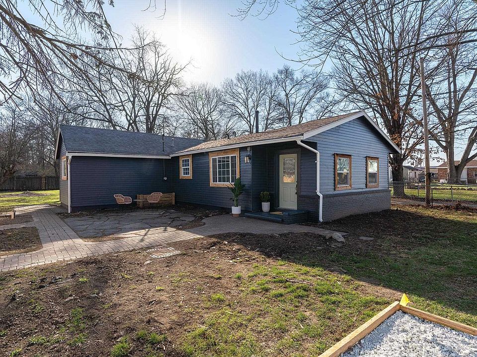 1st image of 2611 Smith Dr