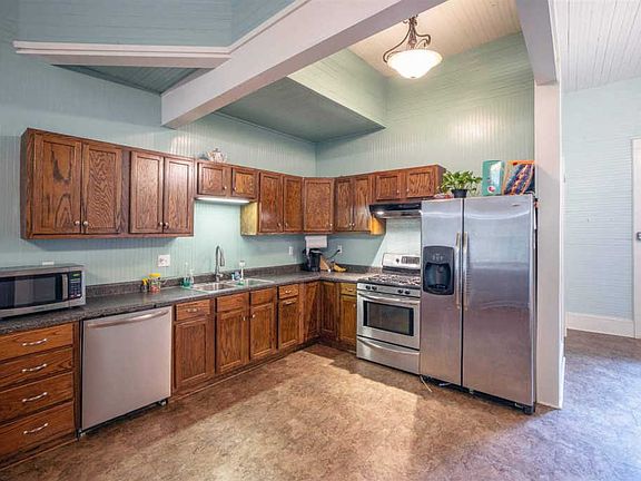 2nd image of 903 Aycock St