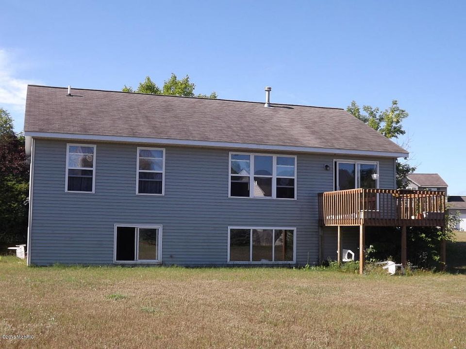 2nd image of 180 Pineview Dr