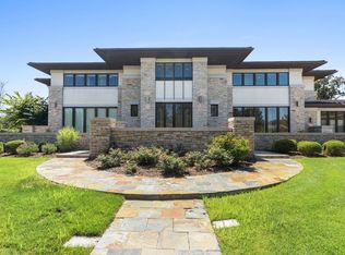 925 Morrison Ln, Northbrook, IL 60062