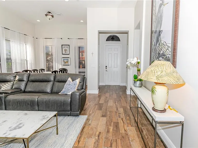 5104 Salerno St — Photo 3