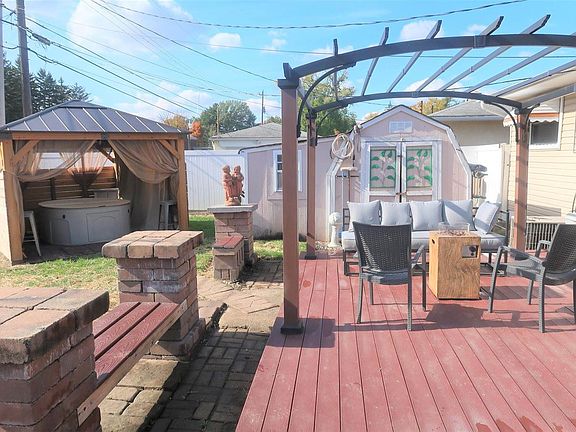 5th image of 3479 Bolton Ave