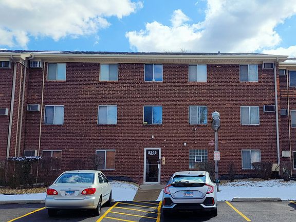 2nd image of 5345 Waterbury Way #201A