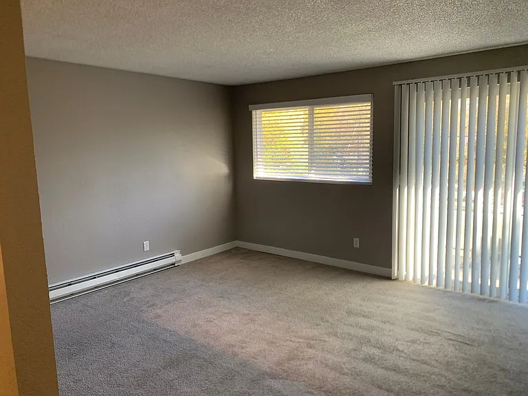 Sequoia Grove Apartments — Photo 5