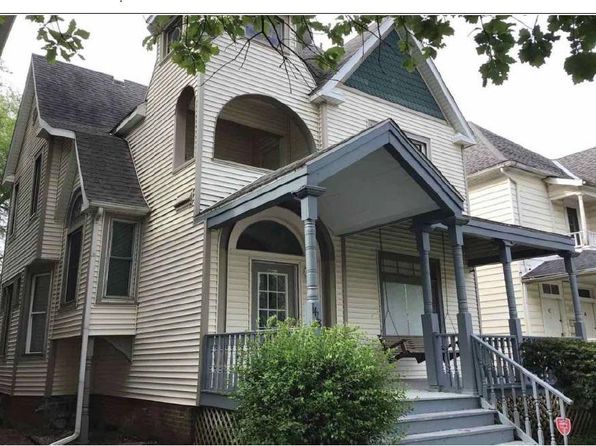 1418 W Barker Ave