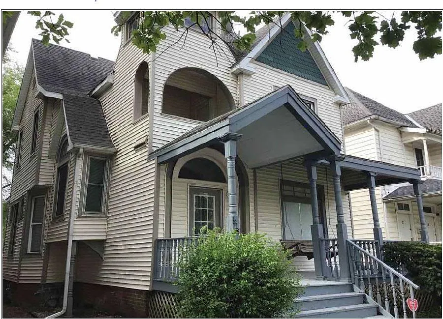 1418 W Barker Ave photo 1