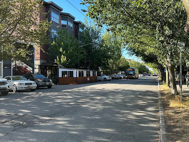 Short walk to main shopping district of upper Queen Anne, with grocery stores, drug stores, restaurants, and shops.