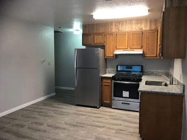 367 Lester Ave APT D, Oakland, CA 94606