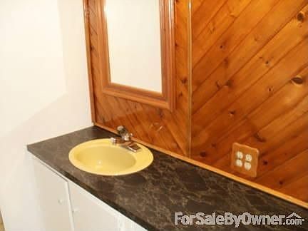 Bathroom : Full bath