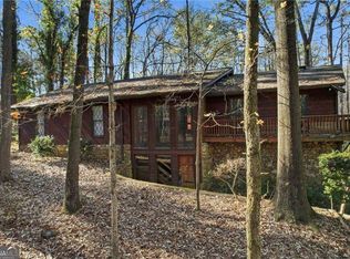1091 Cole Dr SW, Lilburn, GA
