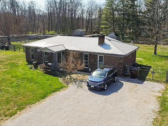 5th image of 2369 Donald Rd