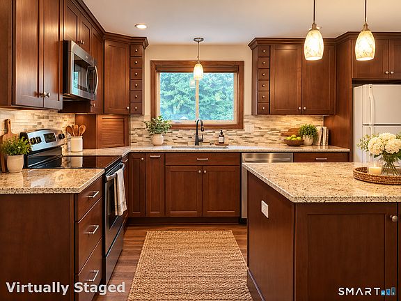 2nd image of 122 Standard Avenue