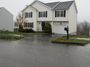 27 Mohave Rd, Worcester, MA 01606