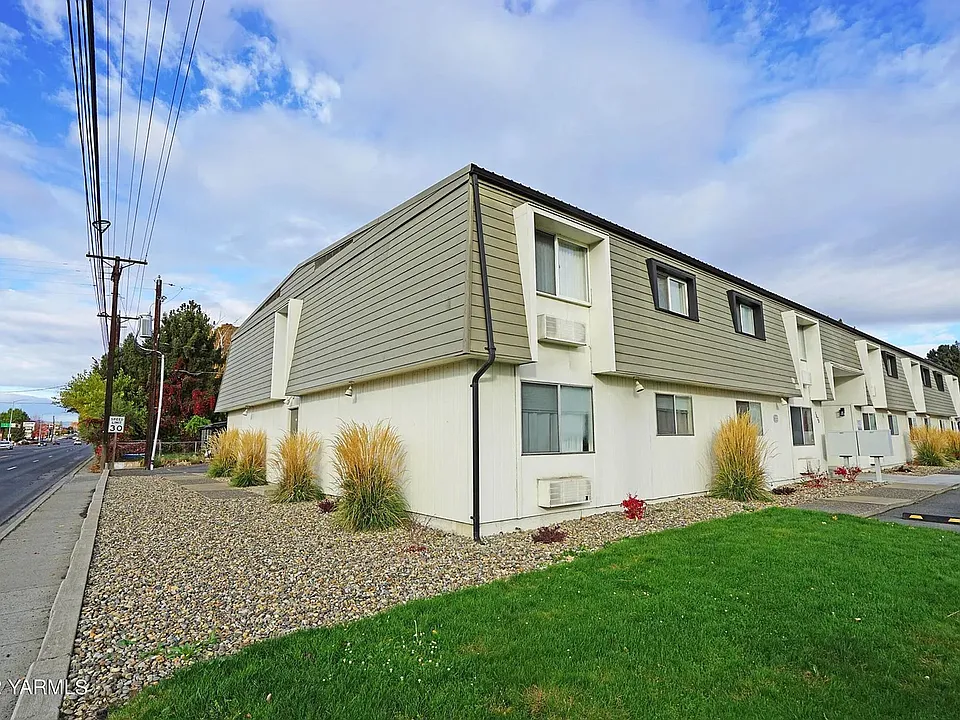 20th Ave Apartments